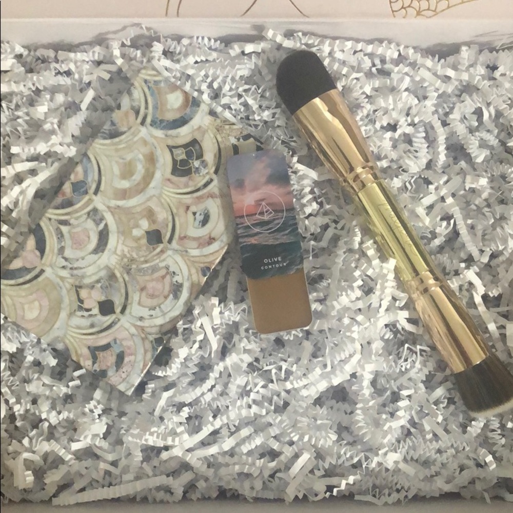 RESERVED MaskCara contour color Olive